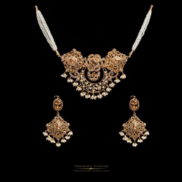 Intricately Designed Necklace Set - FNNS04
